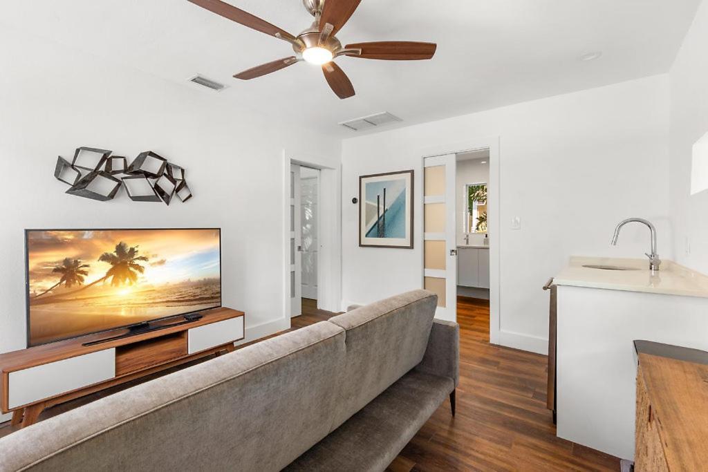سانت بطرسبرج 'Cozy Palms Oasis' W/ Patio: 4 Mi To St Pete Beach المظهر الخارجي الصورة